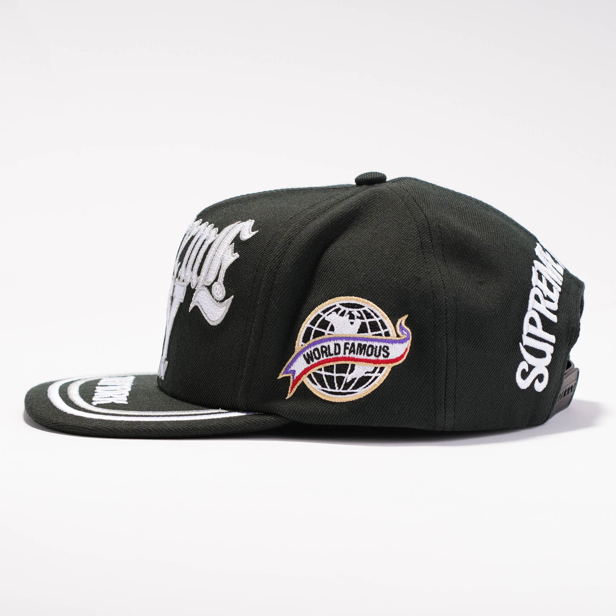 NY supreme negra blanca