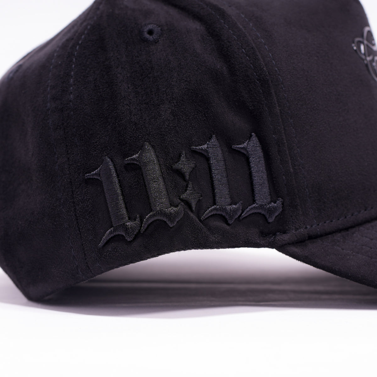 CASH ONLY IN FLAMES BLACK 11:11