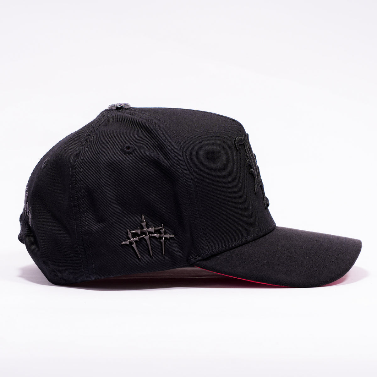 CASH ONLY LA CRYSTALS BLACK AND RED