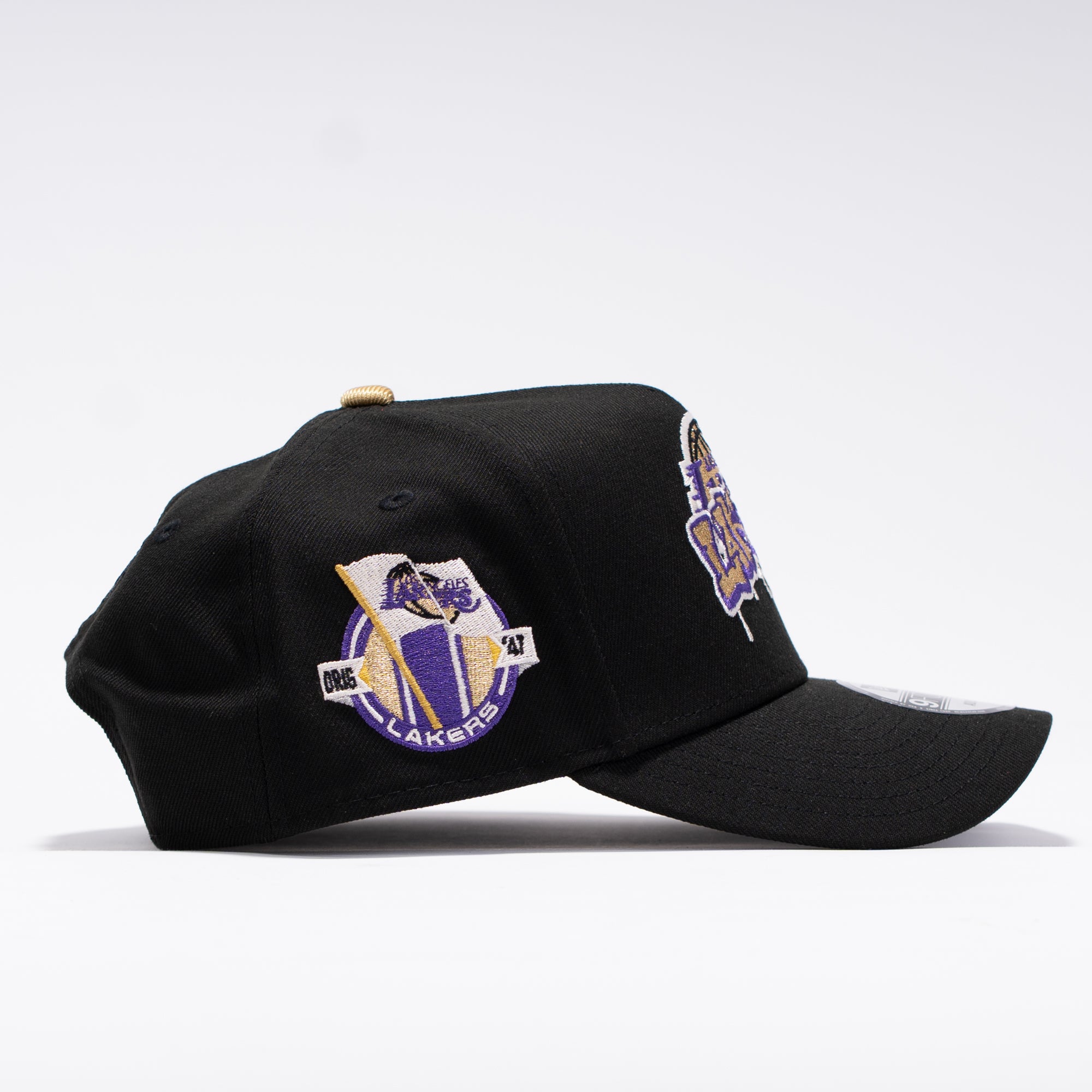 Lakers Gold Grafity