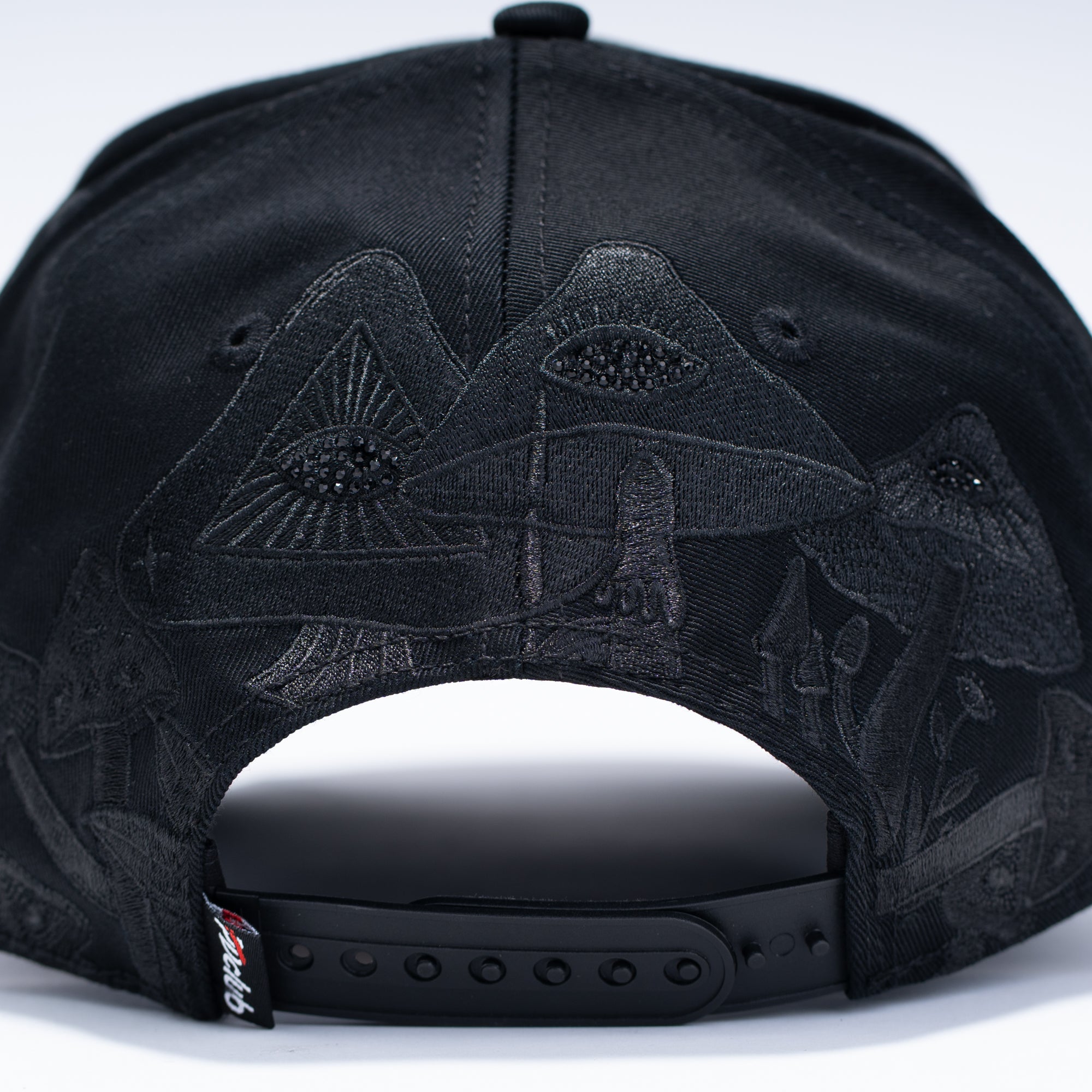 TRIPPY TOTAL BLACK