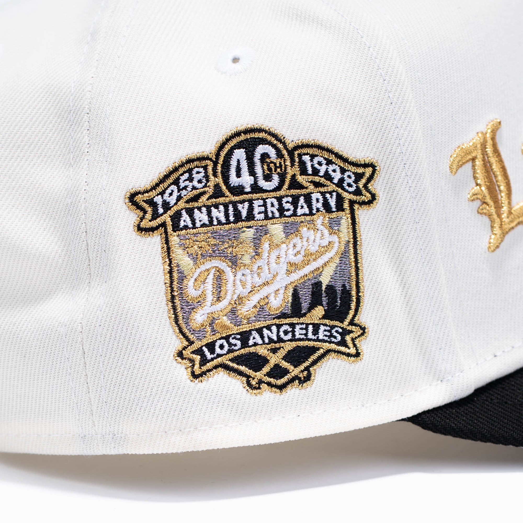 LA DODGERS 40 ANNIVERSARY BEIGE LETRA DORADA