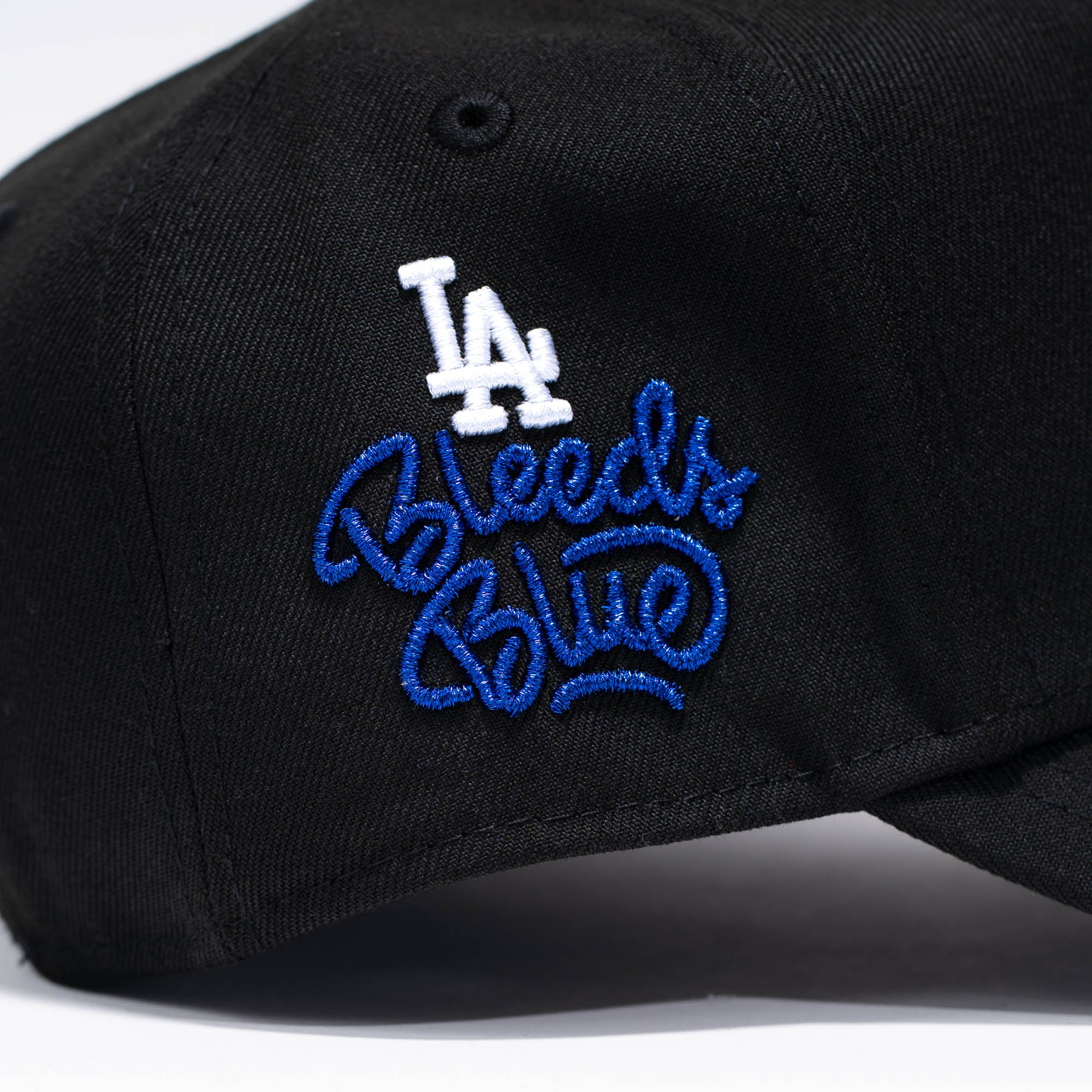 LA DODGERS BLEEDS BLUE